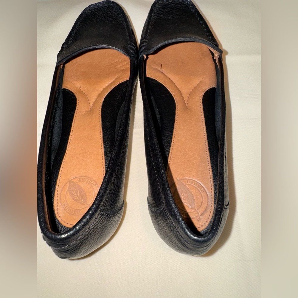Nurture Tiffany’s Classic Black Leather Loafers, Size 8 - Picture 3 of 16